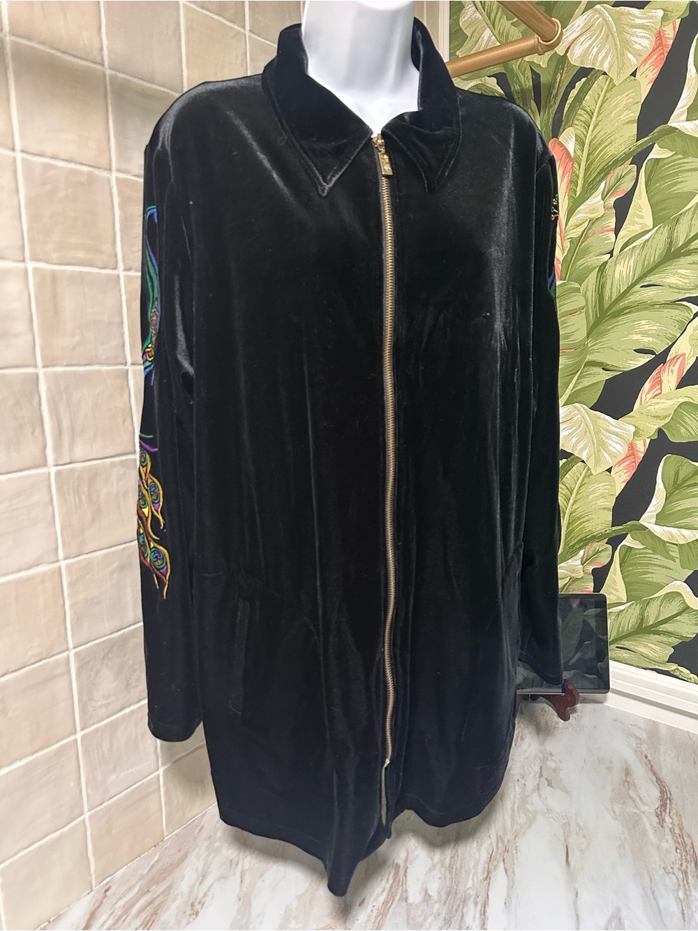 vintage Bob Mackie Wearable Art Black Velvet Peacock Embroidered Jacket. - L
